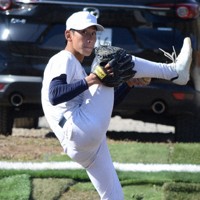 石戸颯汰投手（2年）＝さいたま市緑区で2025年2月11日、田原拓郎撮影