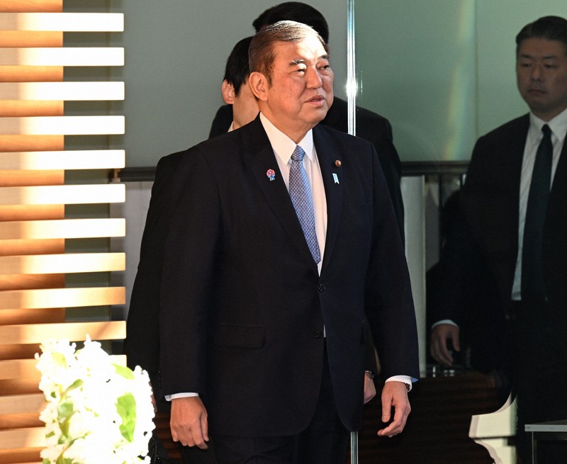 首相官邸に入る石破茂首相＝2025年2月27日午前8時27分、平田明浩撮影