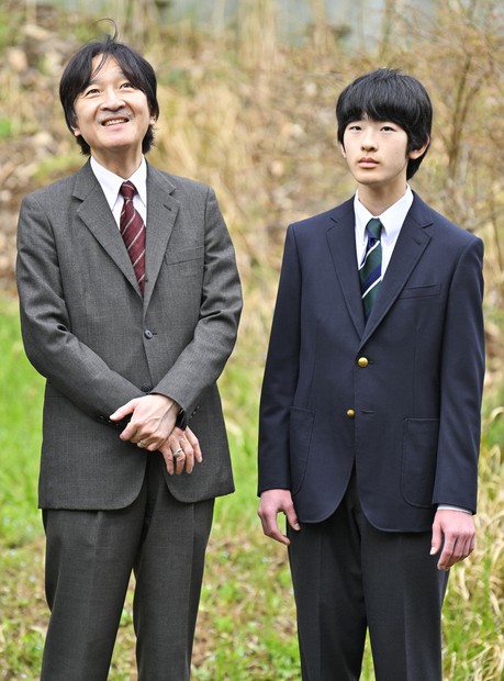 悠仁さま、きょう成年の記者会見 家族と歩んだ18年を振り返る | 毎日新聞 