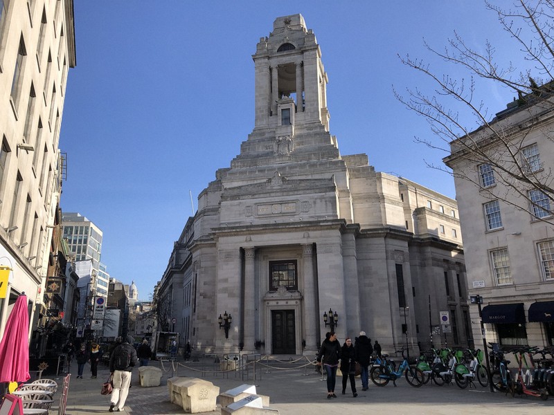 世界を操っている？普段の活動は？ フリーメーソン幹部に聞いた | 毎日新聞