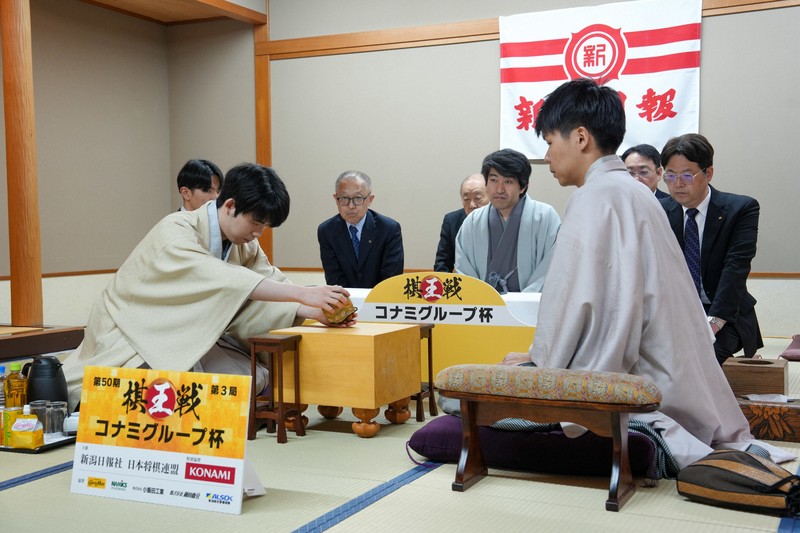 棋王戦第3局は「千日手」成立 増田八段が先手で即日指し直し 棋王戦第3局は「千日手」成立 増田八段が先手で即日指し直し