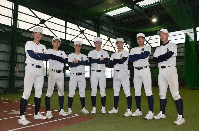 星をつかめ・'25センバツ至学館：部員紹介／1 投手編 ／愛知 | 毎日新聞