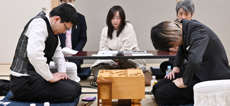 九眼天珠紐ブレス純銀シルバー　立身出世 栄逹栄進 名声獲得　権威や権力獲得❣️ 九眼天珠パーツ 純銀シルバー 立身出世 栄逹栄進 名声獲得 権威や
