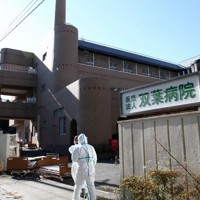 原発事故時、混乱を極めた避難の末に多数の犠牲者が出た双葉病院＝福島県大熊町で2011年11月16日午前10時17分、武市公孝撮影