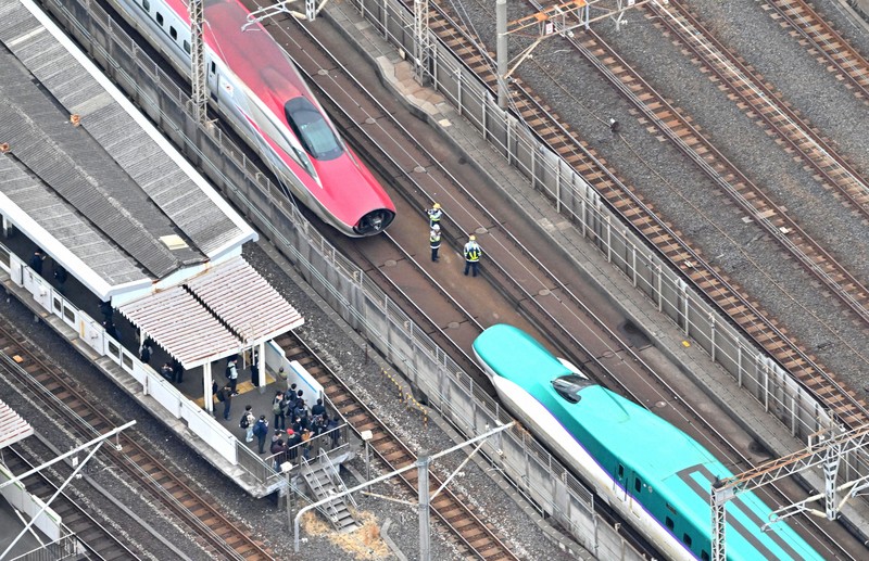東北・上越・北陸新幹線、運転見合わせ 車両の連結分離 [写真特集1/10