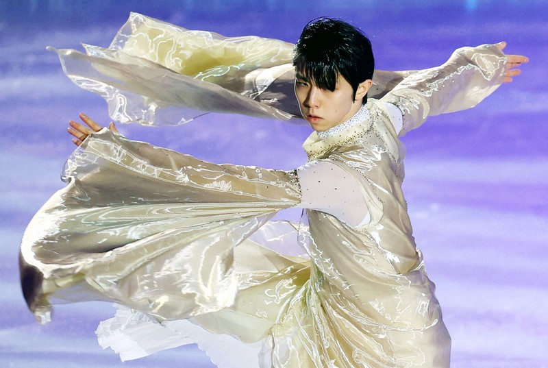 羽生結弦さん、被災地・宮城で野村萬斎さんと鎮魂の舞