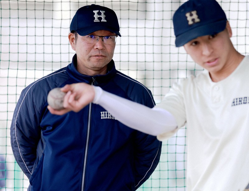 広島商業高校 試合用帽子