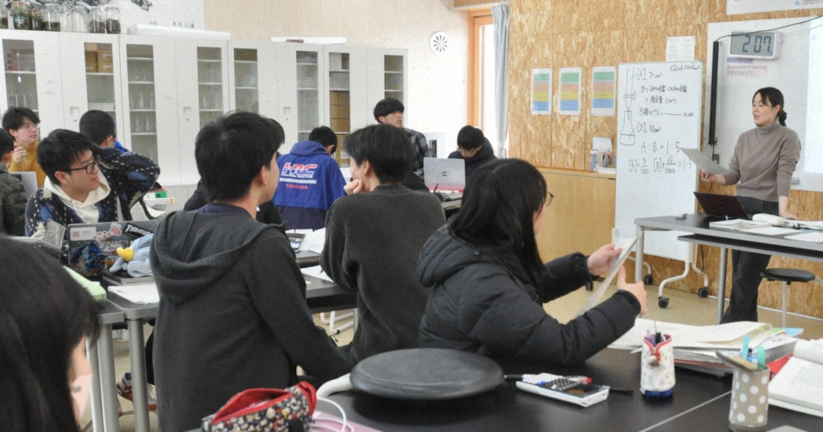 6割が海外大学を志望 離島の県立中高一貫校が取り組む教育とは | 毎日新聞