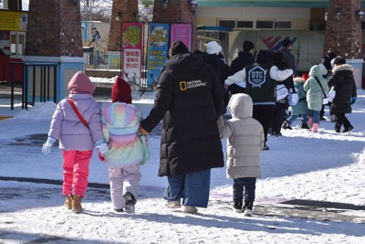 韓国の子供たち＝韓国南西部・光州で2025年2月8日午前10時28分、福岡静哉撮影