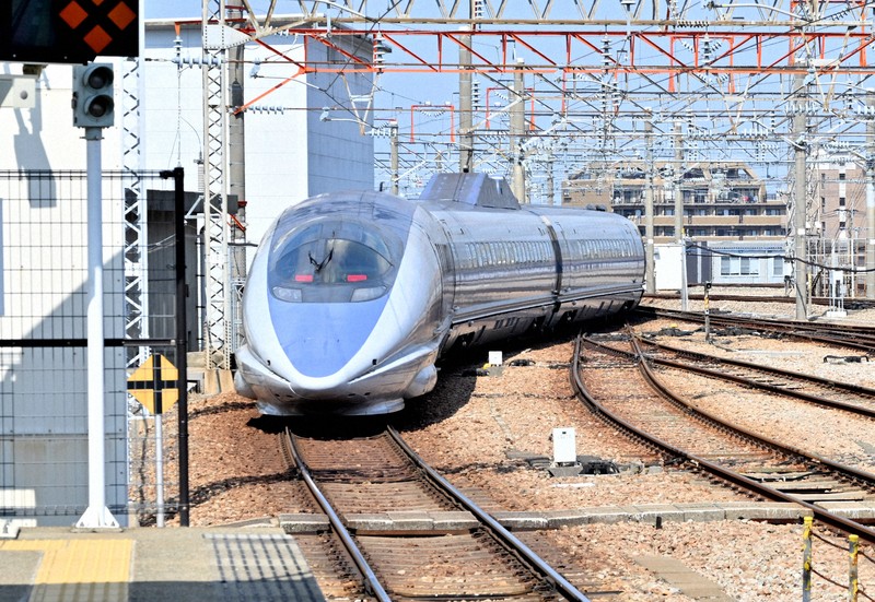 新幹線だけど在来線 全長8.5キロ、片道330円の「博多南線」 | 毎日新聞