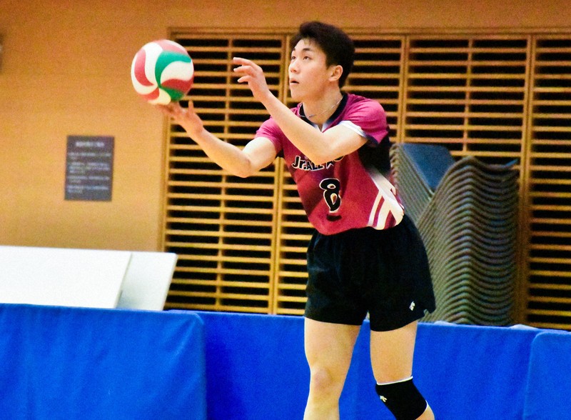 最高到達点346センチを誇る星城・柏崎祐毅選手=東京都八王子市で2025年2月22日、橋本陵汰撮影