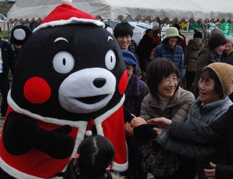 くまモン」誕生15周年 100年後も共に歩むモン 九州新幹線の「おまけ