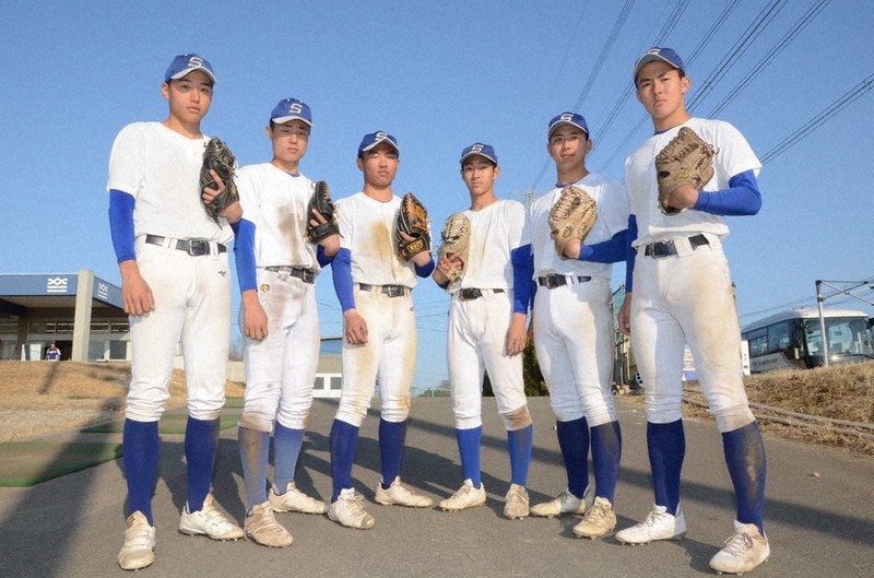 星をつかめ・'25センバツ至学館：部員紹介／8 外野手編 ／愛知