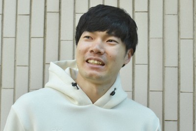 海外リーグ初挑戦の日々をインタビューで語った大塚達宣選手＝ミラノ市内で2025年2月3日、小林悠太撮影