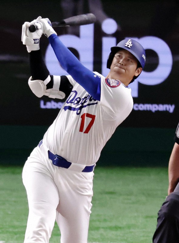 大谷翔平「帰ってきたな」特大2ランに観客沸く MLBプレシーズン