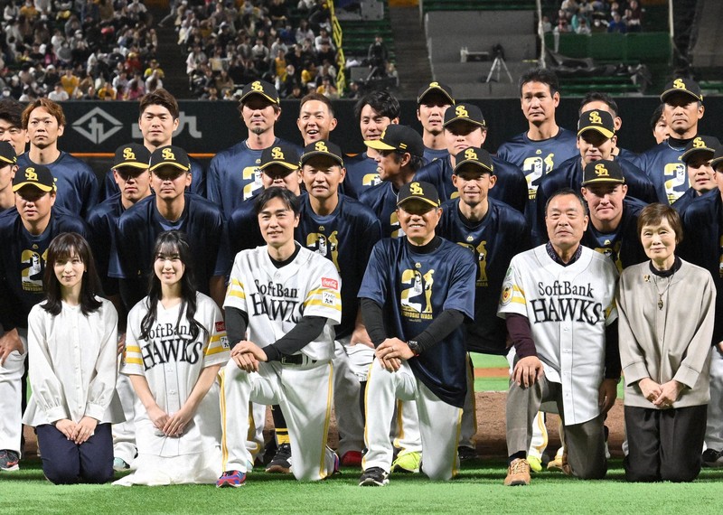 最後は清宮から三振 ソフトバンク和田投手が引退試合 [写真特集1/24