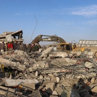 米軍の空爆を受けたイエメンのサアダ＝2025年3月16日、ロイター