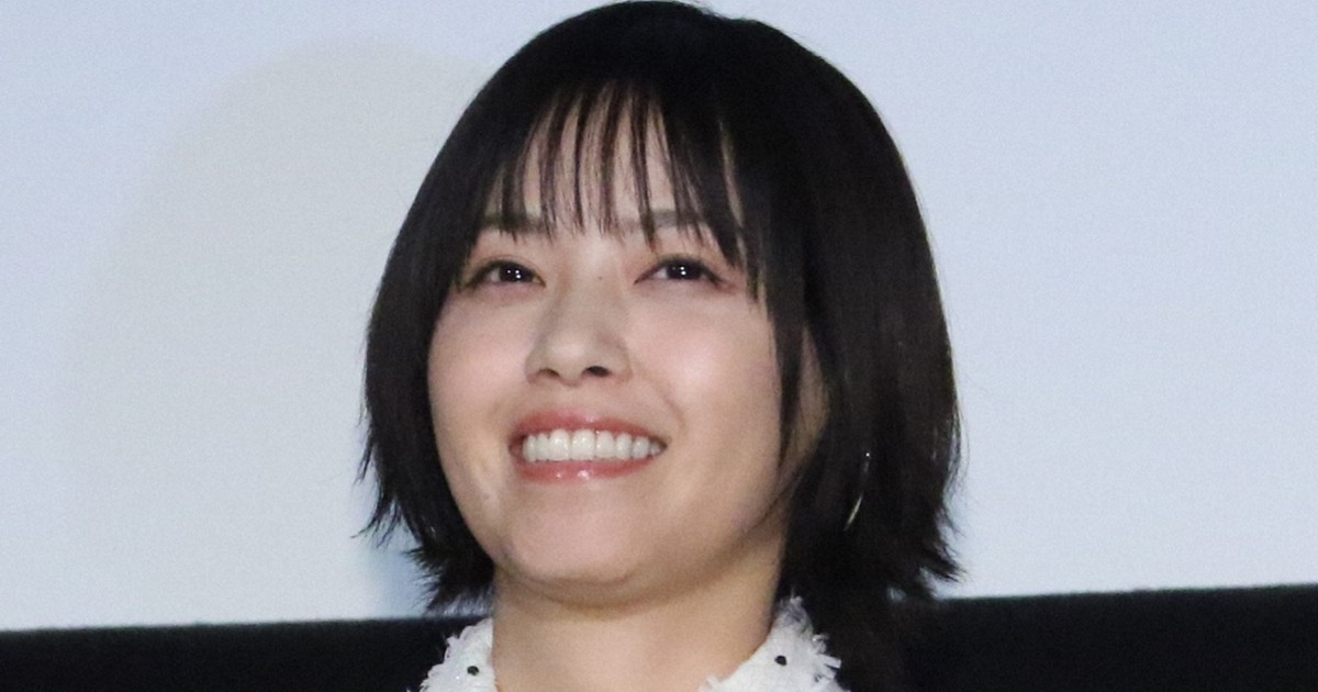 西野七瀬 西野七瀬 WHITE graph 002 - メルカリ
