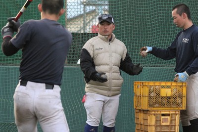 山梨学院「鬼の部長」が名将の言葉で気づいたこと センバツ | 毎日新聞