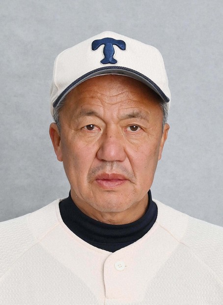 感無量」東洋大姫路・岡田監督、母校監督として校歌 センバツ | 毎日新聞