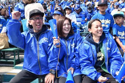 名前はひっと、特技はバント エナジックスポーツ宮城 センバツ | 毎日新聞