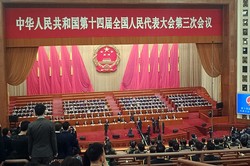 トランプ米政権を意識した政策が議論された中国の全人代＝北京市の人民大会堂で2025年3月11日、河津啓介撮影