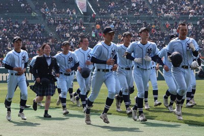 センバツ高校野球 横浜清陵、強豪の壁厚く 初舞台で雄姿、意地の