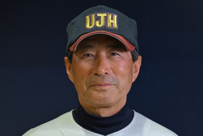 浦和実の辻川正彦監督＝さいたま市南区で2025年1月24日、宮間俊樹撮影