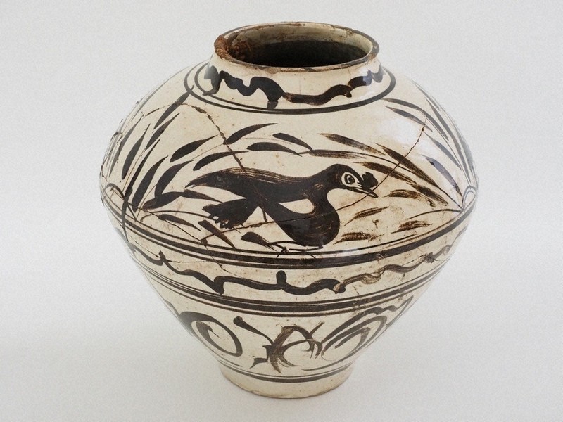 文化審答申 熊本、宮崎、鹿児島県で計4件 熊本・白地鉄絵鳥文壺など 国