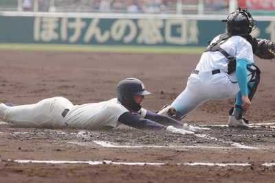 西日本短大付選手のユニホームが破れるアクシデント センバツ | 毎日新聞