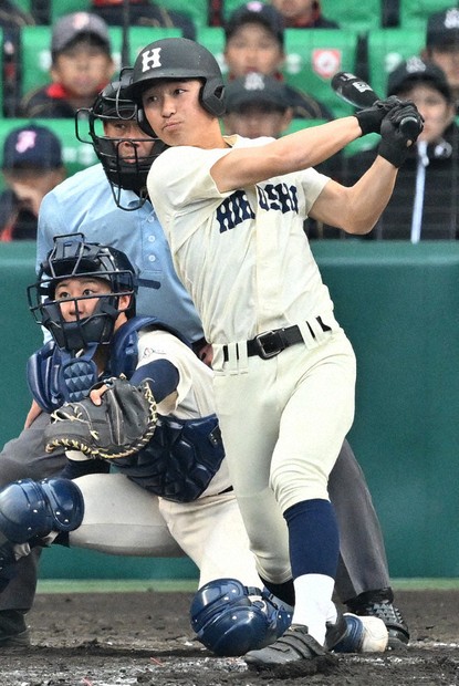 甲子園！阪神広島戦ブリーズ２連番 阪神 vs 広島 4/18(金) 甲子園 ブリーズシート2席 （7/19(金