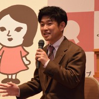 ロゴマーク刷新の決断の理由を語った國枝昂社長＝京都市下京区で2025年3月26日午後1時34分、南陽子撮影