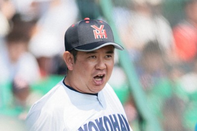 横浜監督「完全に流れが向いた」 奥村が3者連続の奪三振 センバツ