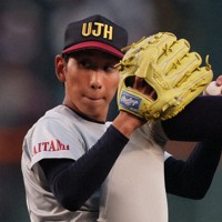 【浦和実－聖光学院】力投する浦和実の石戸颯汰投手＝阪神甲子園球場で2025年3月26日、長澤凜太郎撮影