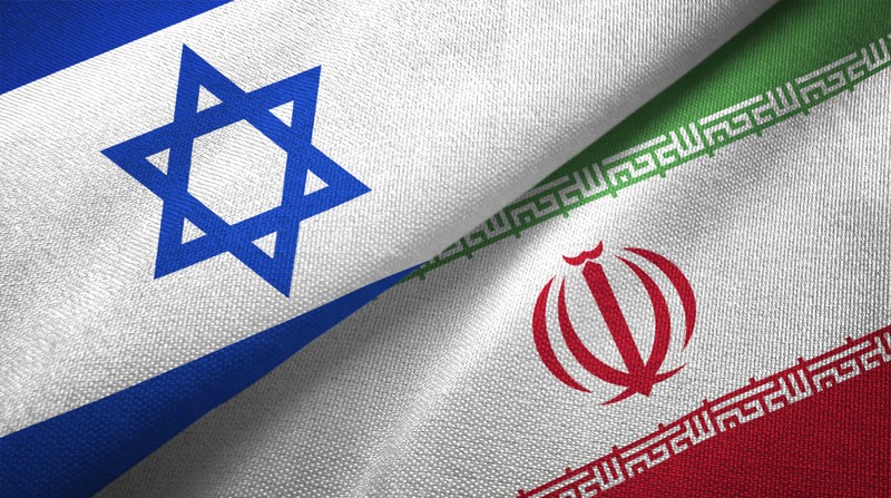 イスラエルとイランの国旗＝Getty Images
