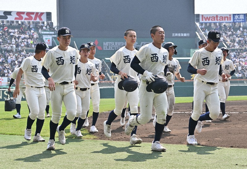 センバツ甲子園 西短、先制も5失点重く 横浜に逆転負け 夏につながる