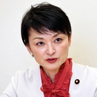 インタビューに答える立憲民主党の吉田晴美衆院議員＝東京都千代田区で2025年1月23日、幾島健太郎撮影