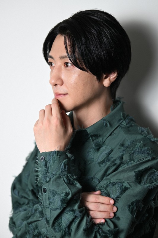 2.5次元から劇団☆新感線まで 鈴木拡樹さんの進化と演劇愛 | 毎日新聞