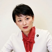 インタビューに答える立憲民主党の吉田晴美衆院議員＝東京都千代田区で2025年1月23日、幾島健太郎撮影