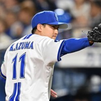 プロ野球開幕戦 DeNAが中日を零封 東克樹が勝利投手に [写真特集2/14