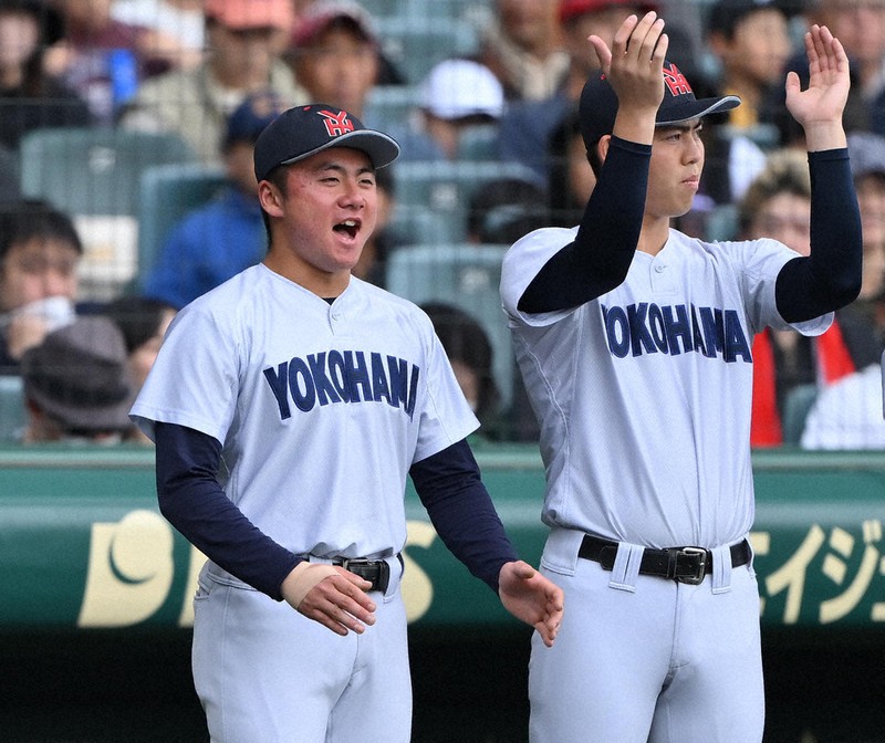 センバツ高校野球 横浜 19年ぶり王手 織田好投、打線も圧倒 ／神奈川