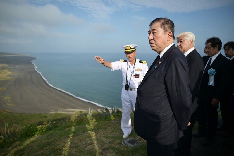 石破首相「日米同盟を新たな高みに引き上げる」 硫黄島で合同慰霊式