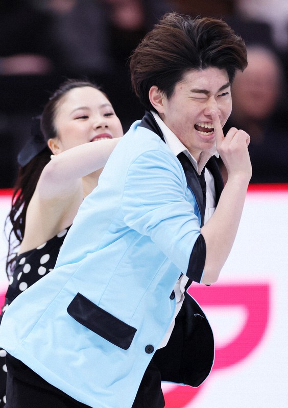 アイスダンスRDで演技する吉田唄菜、森田真沙也組＝米ボストンで2025年3月28日、吉田航太撮影