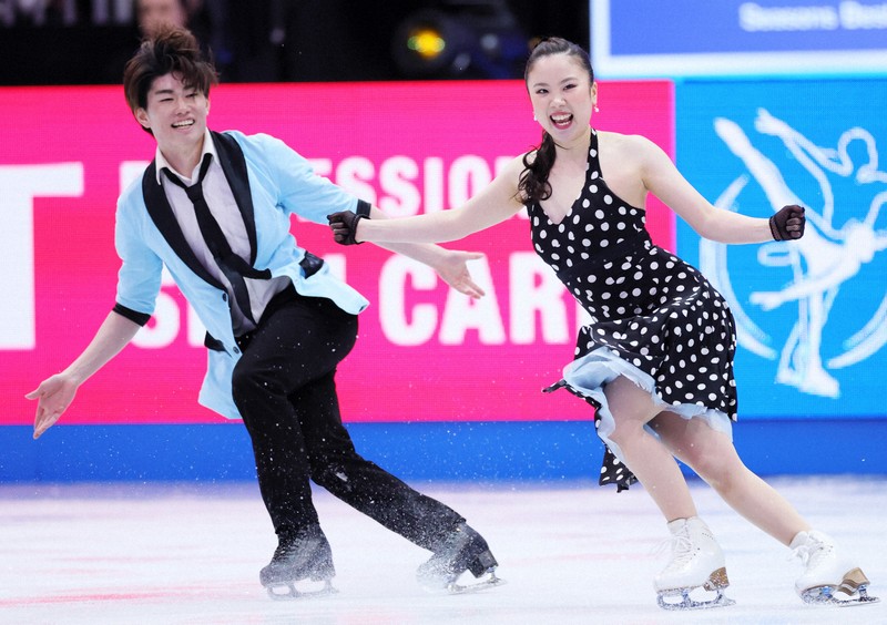 アイスダンスRDで演技する吉田唄菜、森田真沙也組＝米ボストンで2025年3月28日、吉田航太撮影