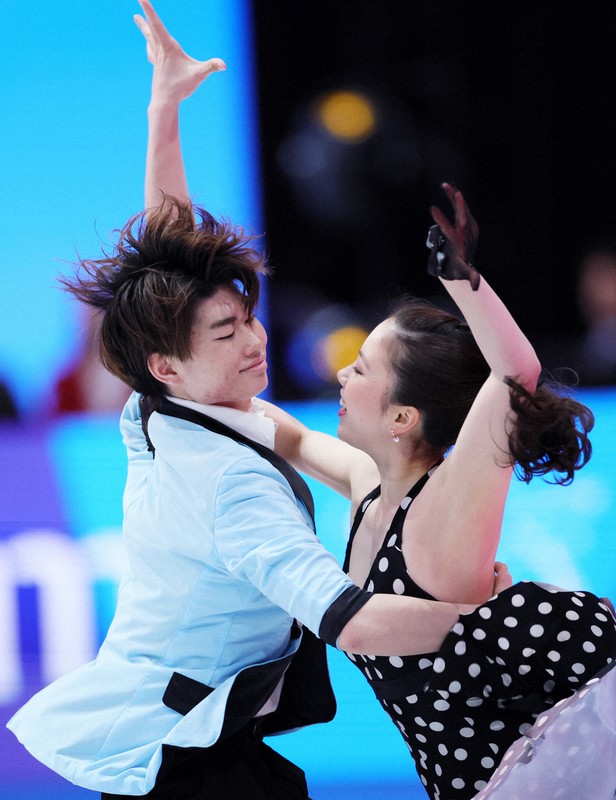 アイスダンスRDで演技する吉田唄菜、森田真沙也組＝米ボストンで2025年3月28日、吉田航太撮影