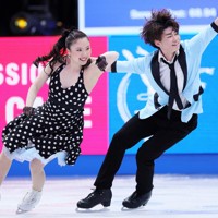アイスダンスRDで演技する吉田唄菜、森田真沙也組＝米ボストンで2025年3月28日、吉田航太撮影