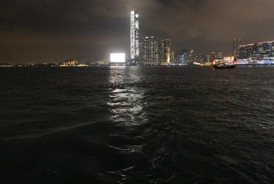 スターフェリーから望む九龍半島＝香港で2025年2月13日、尾籠章裕撮影