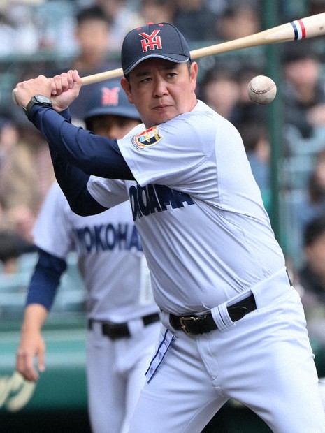 優勝の横浜・村田監督「あの1球に思いが伝わった」 センバツ | 毎日新聞