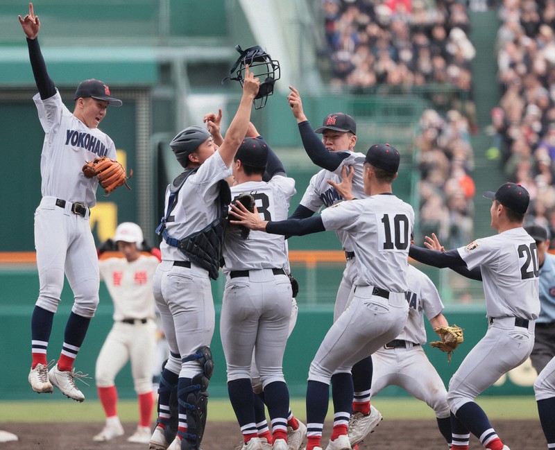 横浜－智弁和歌山（決勝）センバツ高校野球2025 [写真特集1/49] | 毎日新聞