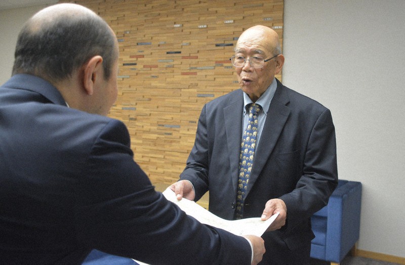 連載「周作塾」112枚を公開 遠藤周作直筆原稿、市に寄贈 「長崎文献社